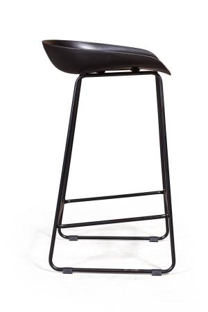 Стул полубарный ЛЕО пластик черный